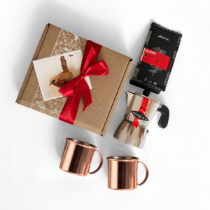 Set de regalo corporativo con cafetera italiana, café arábica y dos tazas cobrizadas